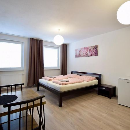 Apartman Zlatovska 22B Trencin Ngoại thất bức ảnh